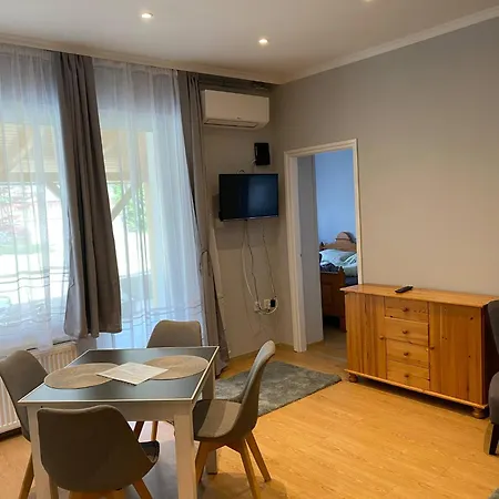 Karmen Apartmanhaz Heviz Apartment Heviz