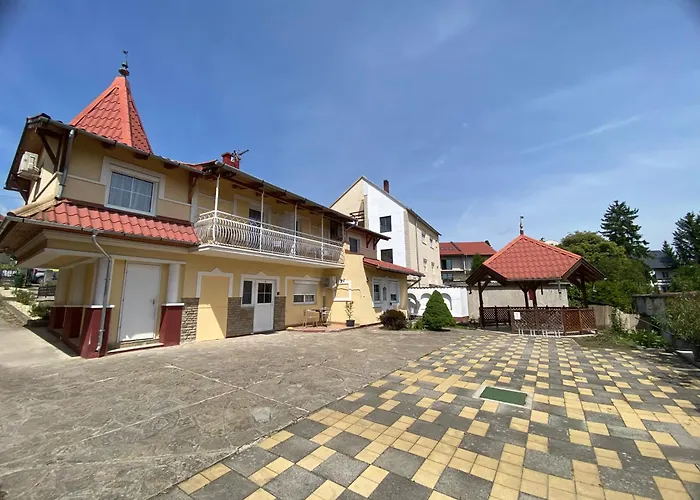Karmen Apartmanhaz Apartment