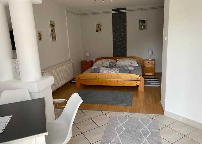 Karmen Apartmanhaz Hévíz