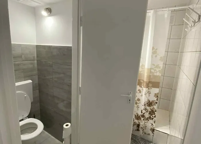 Karmen Apartmanhaz *