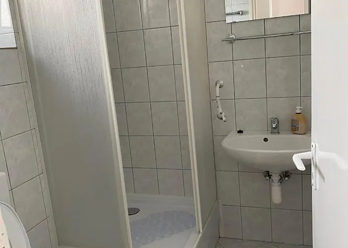 Karmen Apartmanhaz *